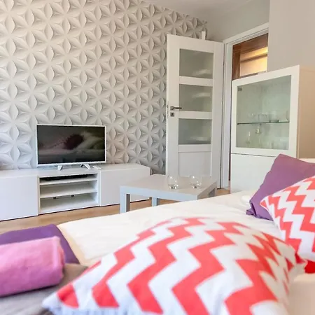 Pink Apartament - Niepodleglosci 865 * Сопот